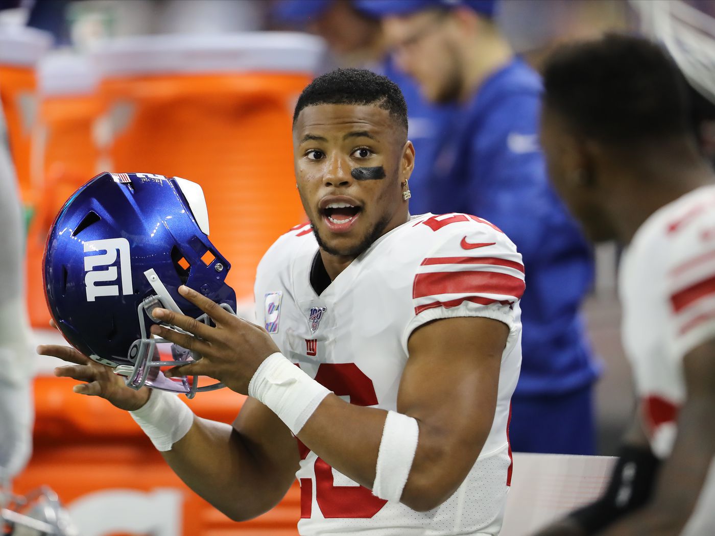 Giants Fan Hilariously Tricks People Into Thinking He Asked Saquon