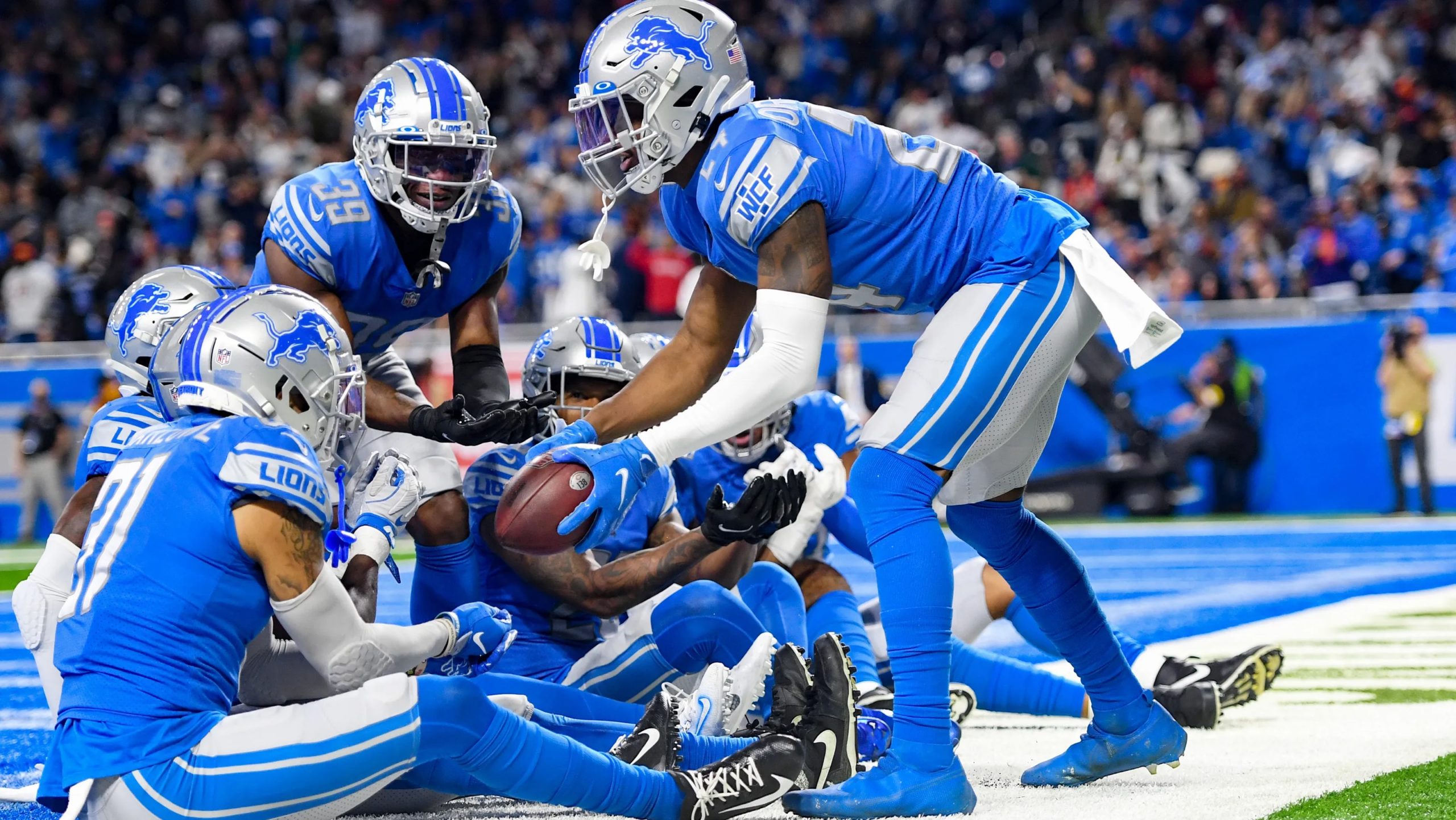 There's A Crazy Scenario Where The Winless Detroit Lions Could Still Make  The Playoffs - Daily Snark