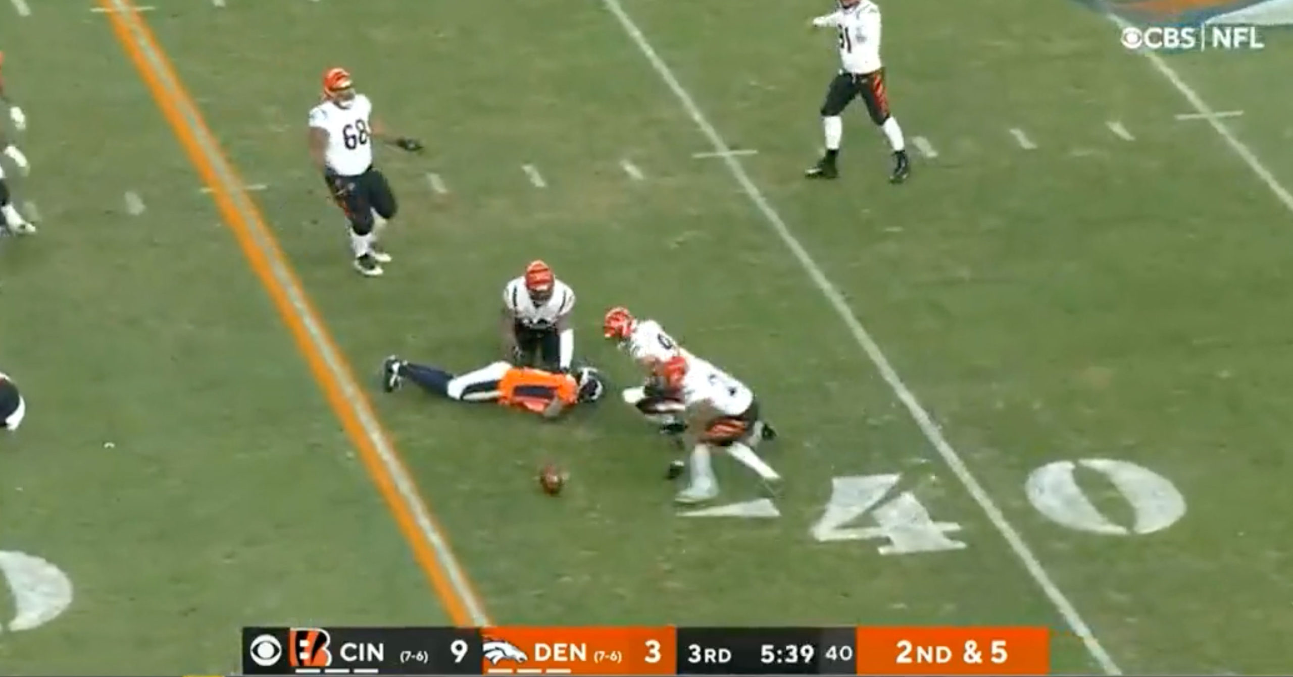 Broncos QB Teddy Bridgewater Gets Knocked Out, Carted Off Field In ...