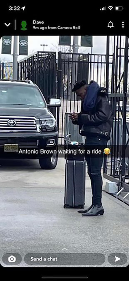 Antonio Brown Spotted Waiting For Uber During Bucs-Jets Game After Meltdown
