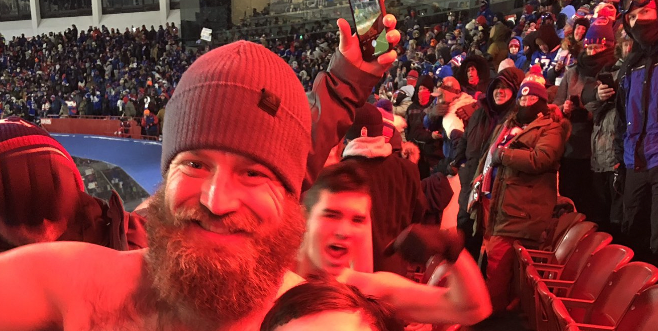 Ryan Fitzpatrick goes shirtless for Bills playoff game