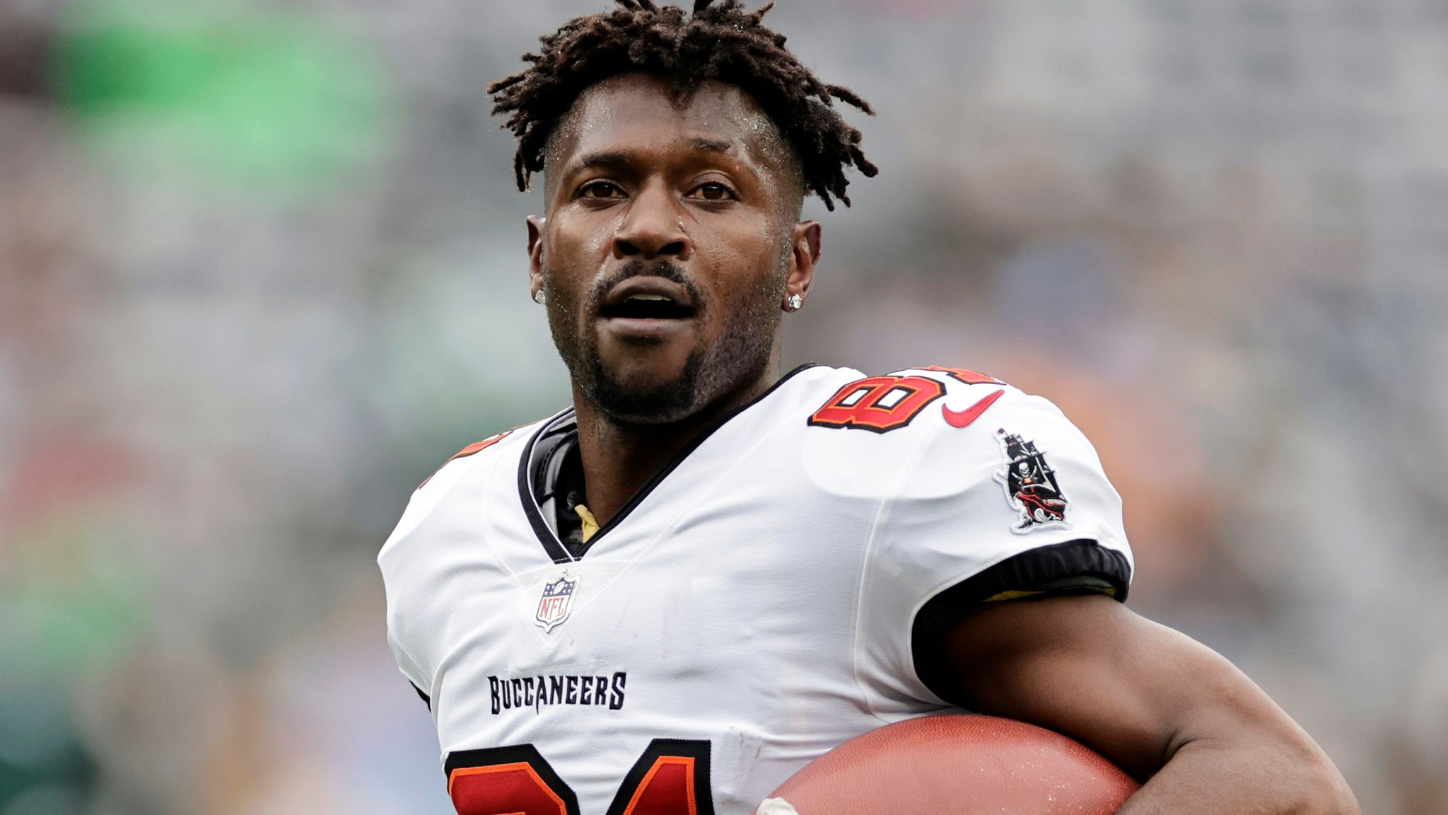 Buccaneers Still Haven't Cut WR Antonio Brown