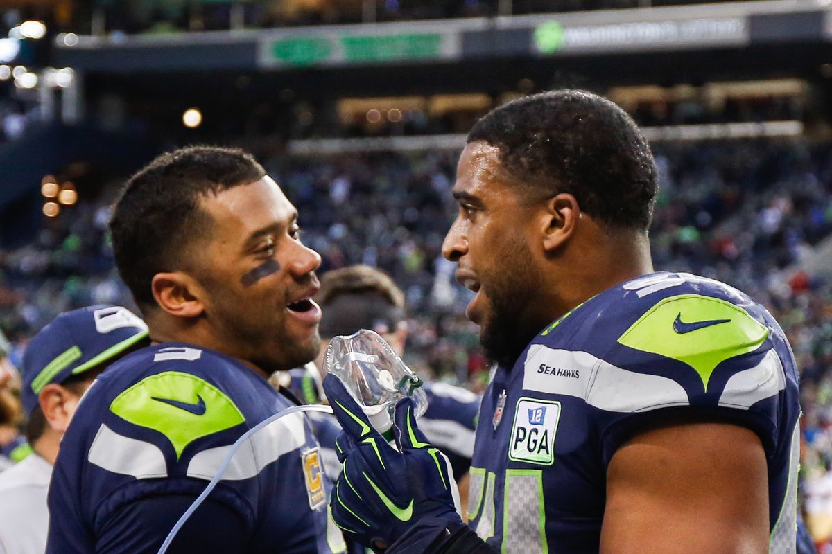 Report: Russell Wilson Recruiting Bobby Wagner To Join Broncos