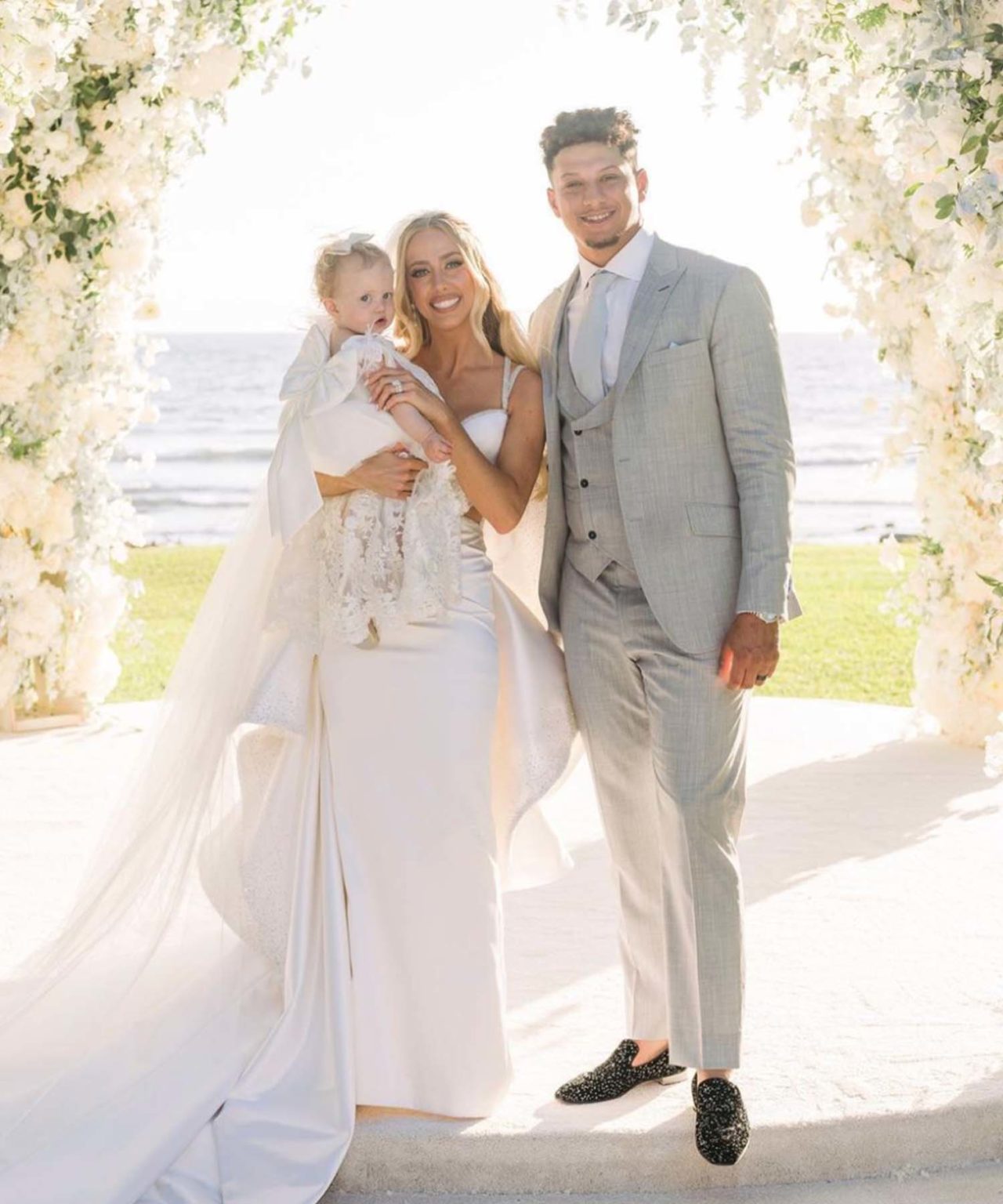 Patrick Mahomes Officially Ties The Knot With Fiancé Brittany Matthews