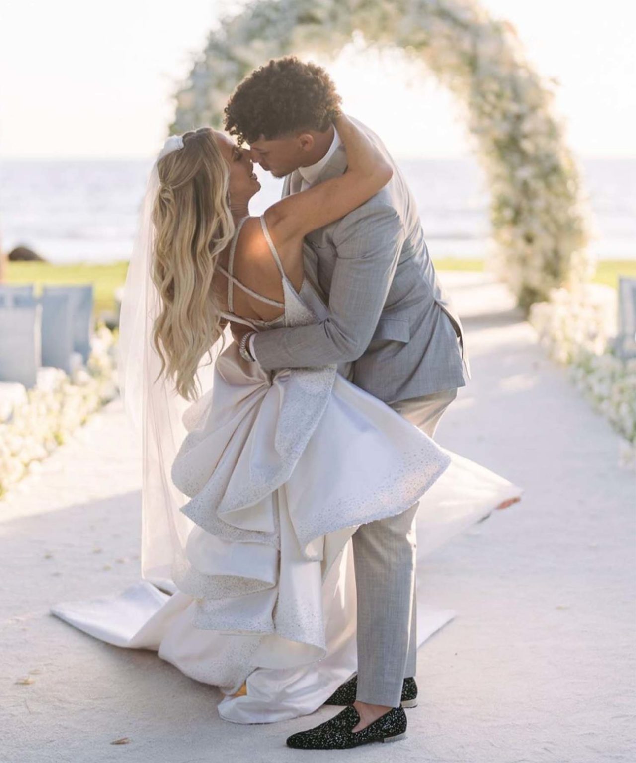 Patrick Mahomes Officially Ties The Knot With Fiancé Brittany Matthews