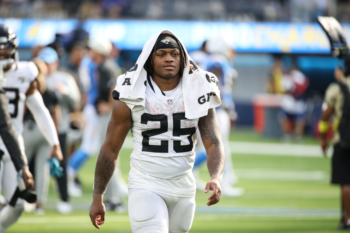 NFL - BREAKING: Jaguars trading RB James Robinson to the Jets