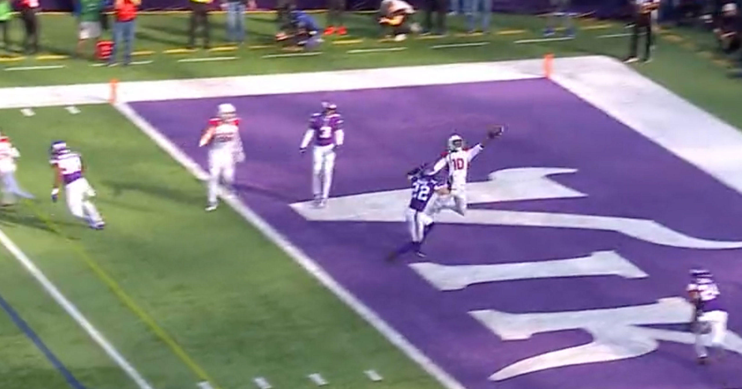 Cardinals WR DeAndre Hopkins Makes Absolutely Absurd One Handed Touchdown Catch VIDEO 