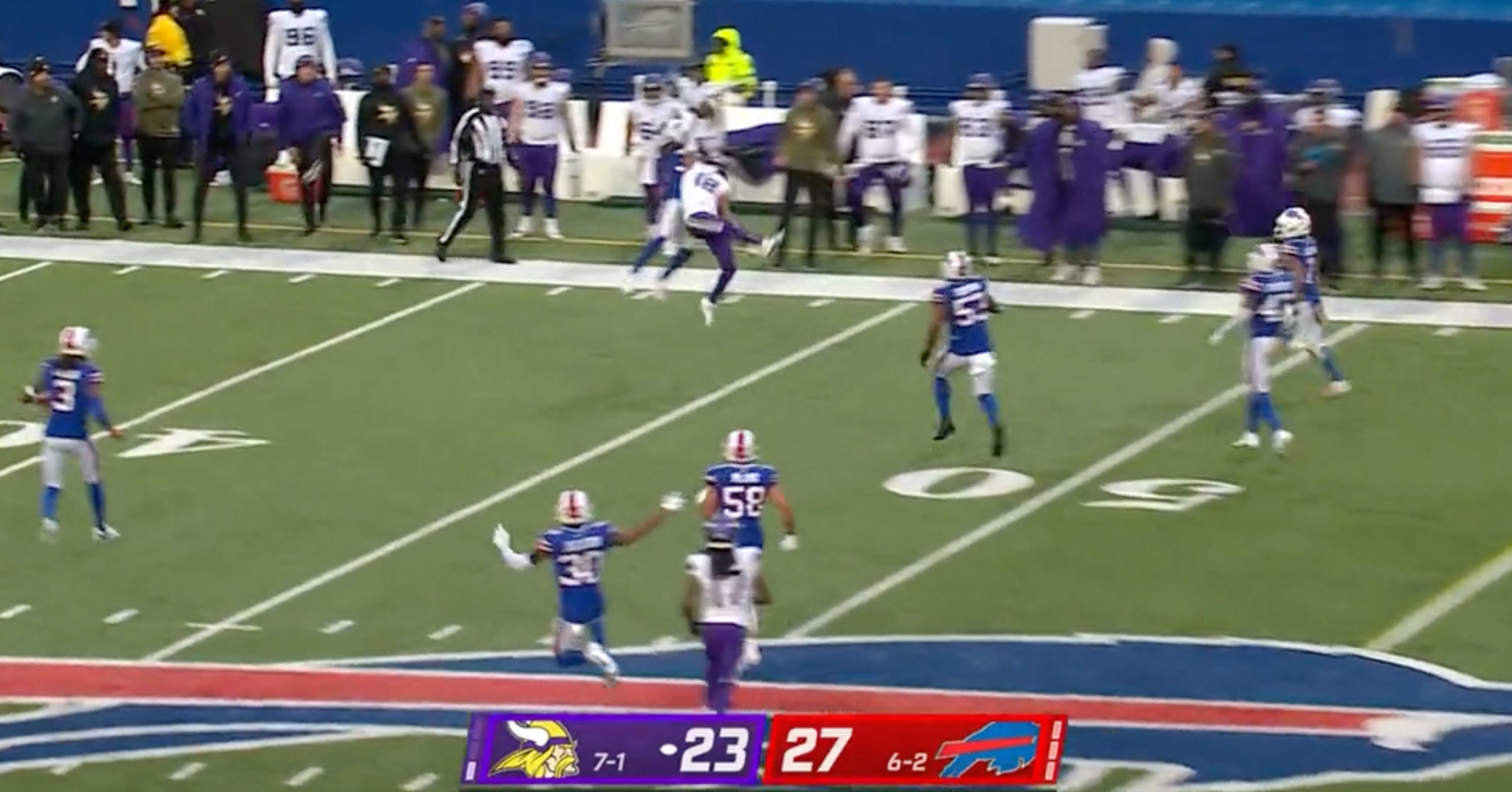 Watch Justin Jefferson make one of the greatest catches ever