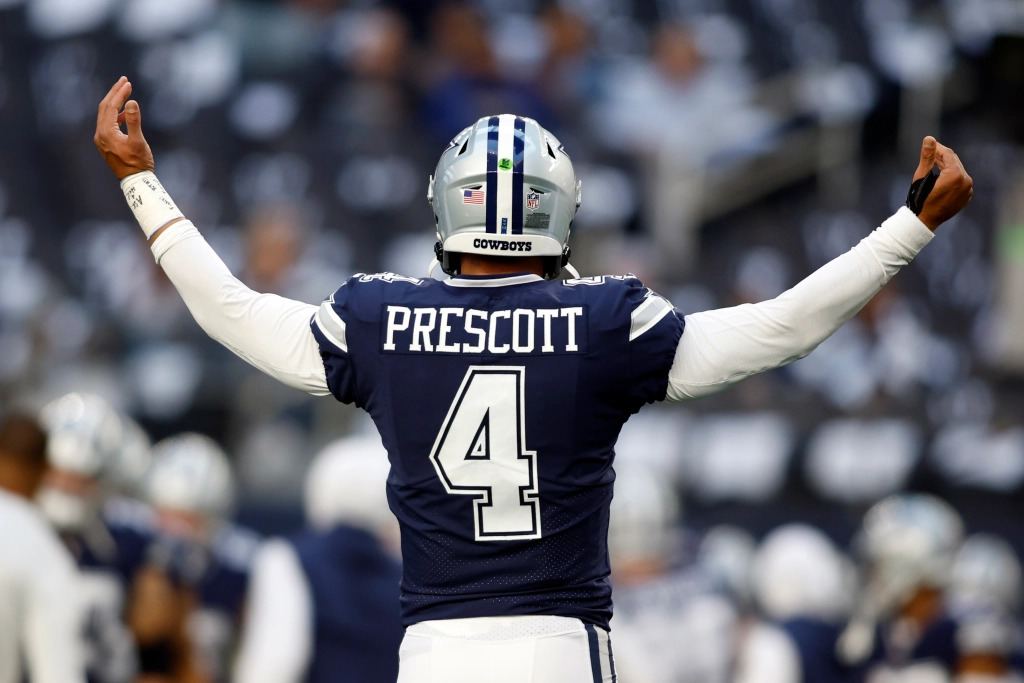 Cowboys' Brandin Cooks Praises 'Special' Dak Prescott: 'That Guy