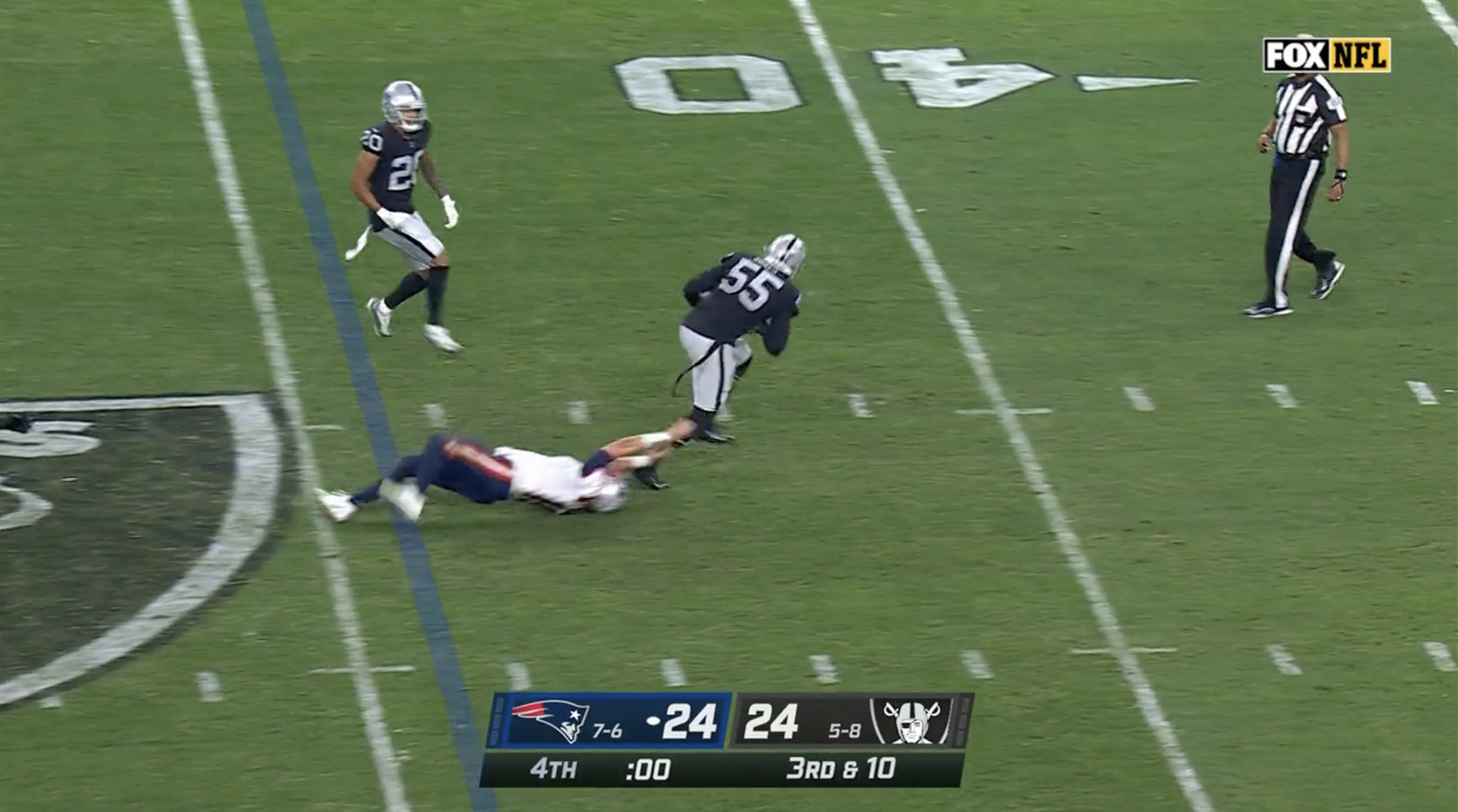 Patriots lateral goes for winning Raiders touchdown by Chandler jones