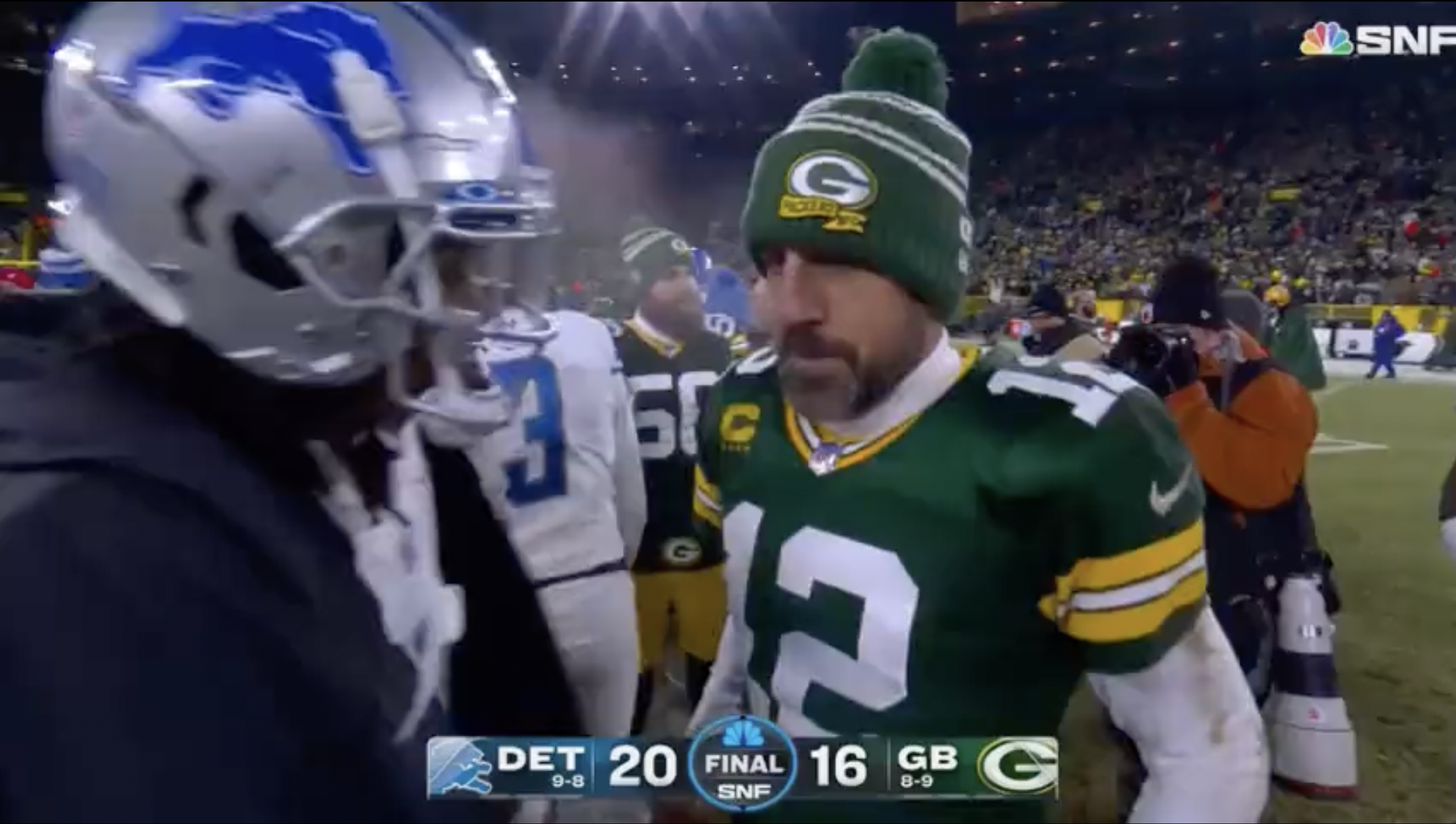 Aaron Rodgers Hints At This Being Final Game For Packers By Telling Lions  Player He's Holding Onto Jersey - Daily Snark