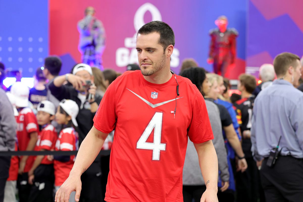 Derek Carr released by Las Vegas Raiders after refusing to be involved in  trade deal - Mirror Online