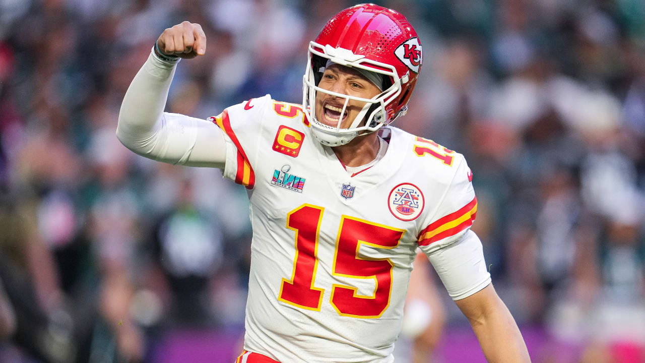 REPORT WRs Around The NFL Are 'Blowing Up' Patrick Mahomes' Phone To Join The Chiefs Daily Snark
