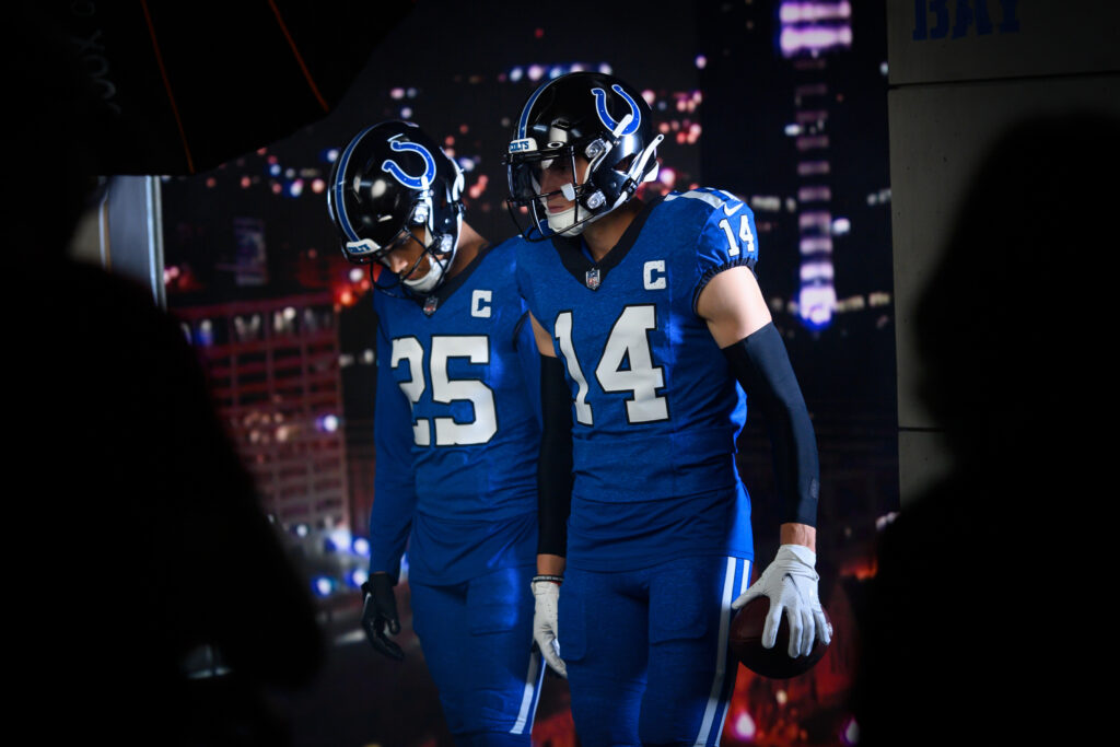 The Detroit Lions Unveil Their New Uniforms - Daily Snark