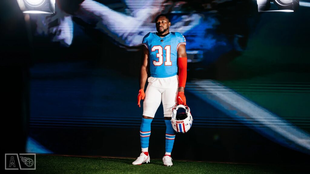 Tennessee Titans unveil 'Oilers' throwback uniforms
