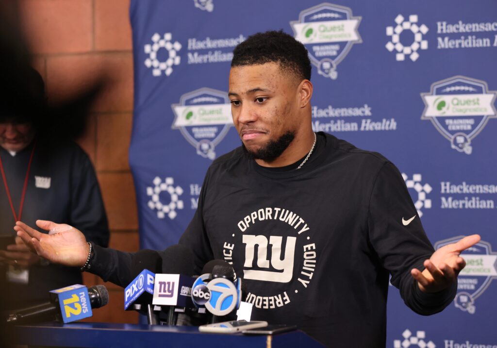 Saquon Barkley Considering Saying 'F- You' To The Giants & Sitting Out ...