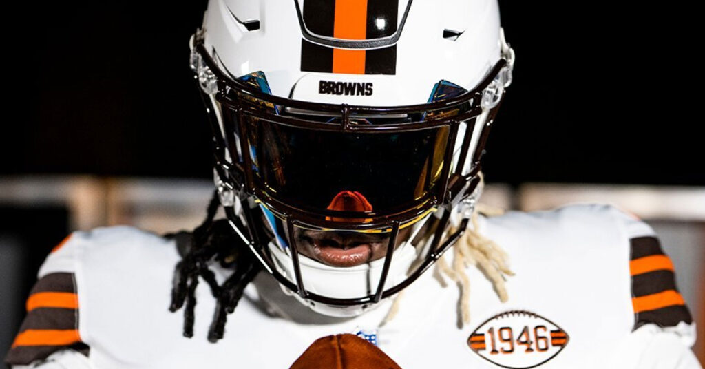 Browns unveil white alternate throwback helmets