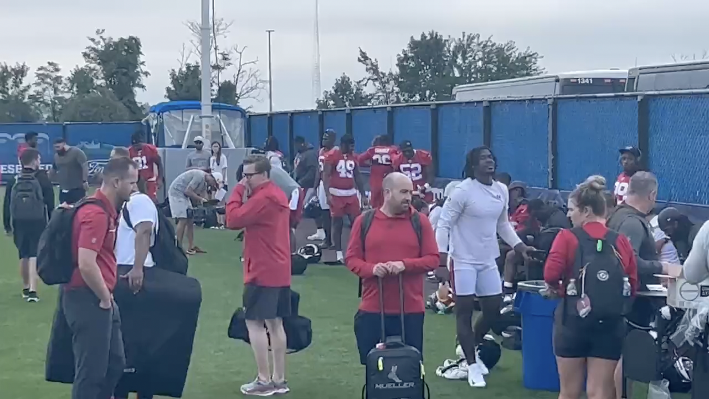 Giants allow stranded Tampa Bay Bucs to use practice facility