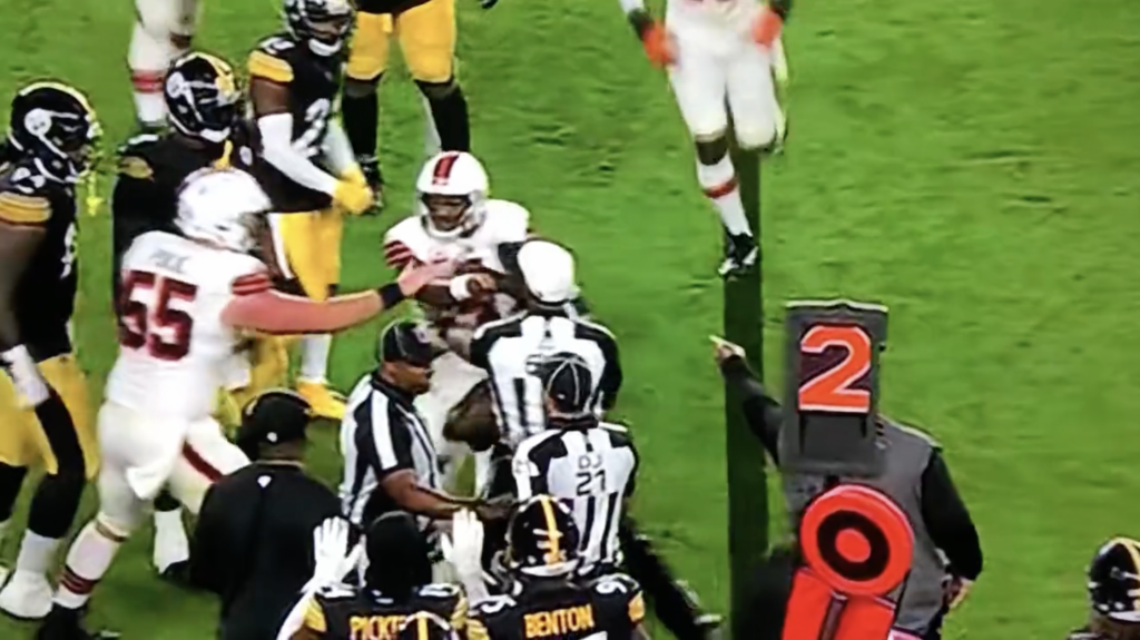 NFL won't discipline Deshaun Watson for making contact with referee during  Browns vs. Steelers