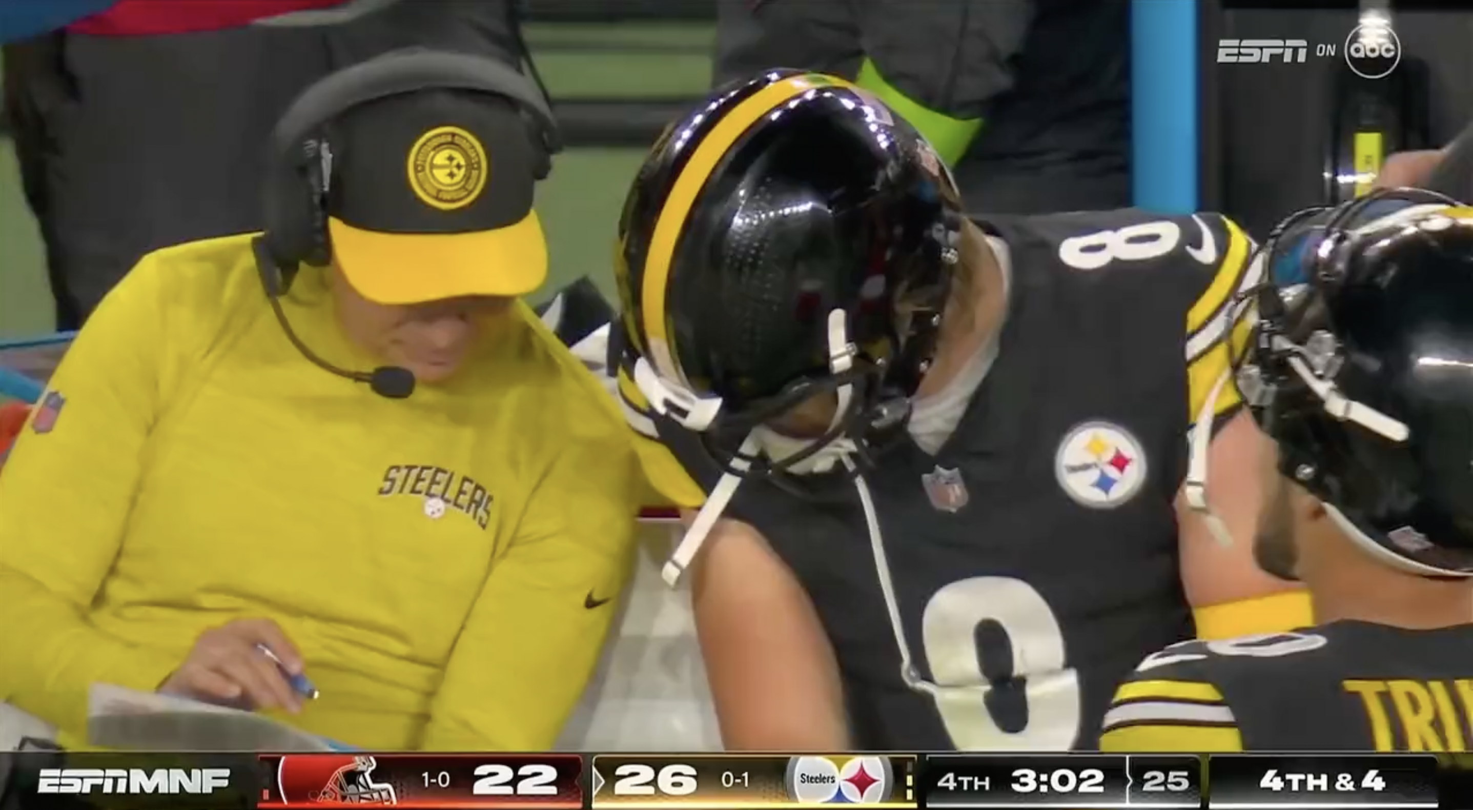 Steelers will limit fans again after Thanksgiving game against