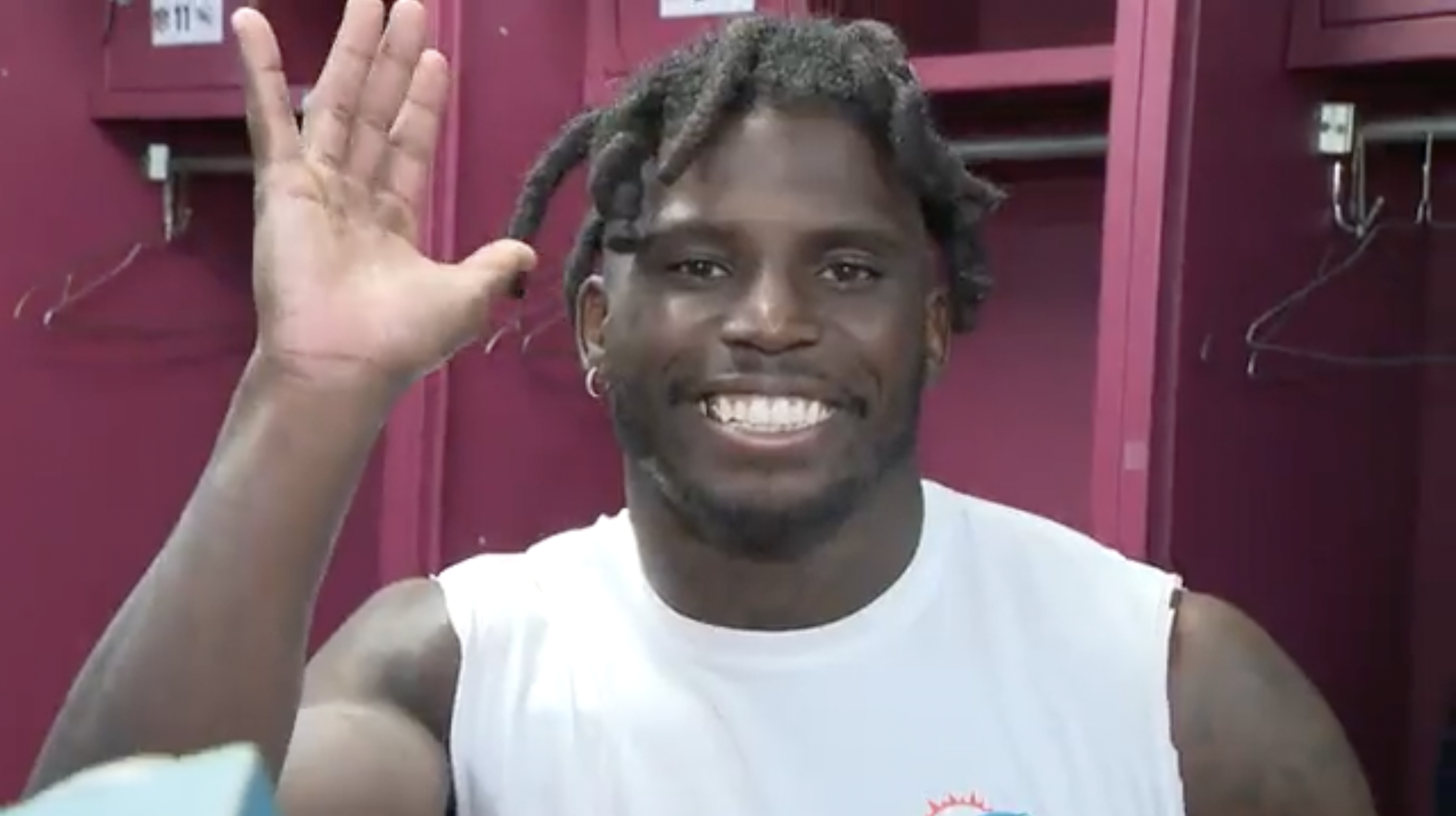 Dolphins WR Tyreek Hill: Patriots fans are some of 'worst fans' in NFL