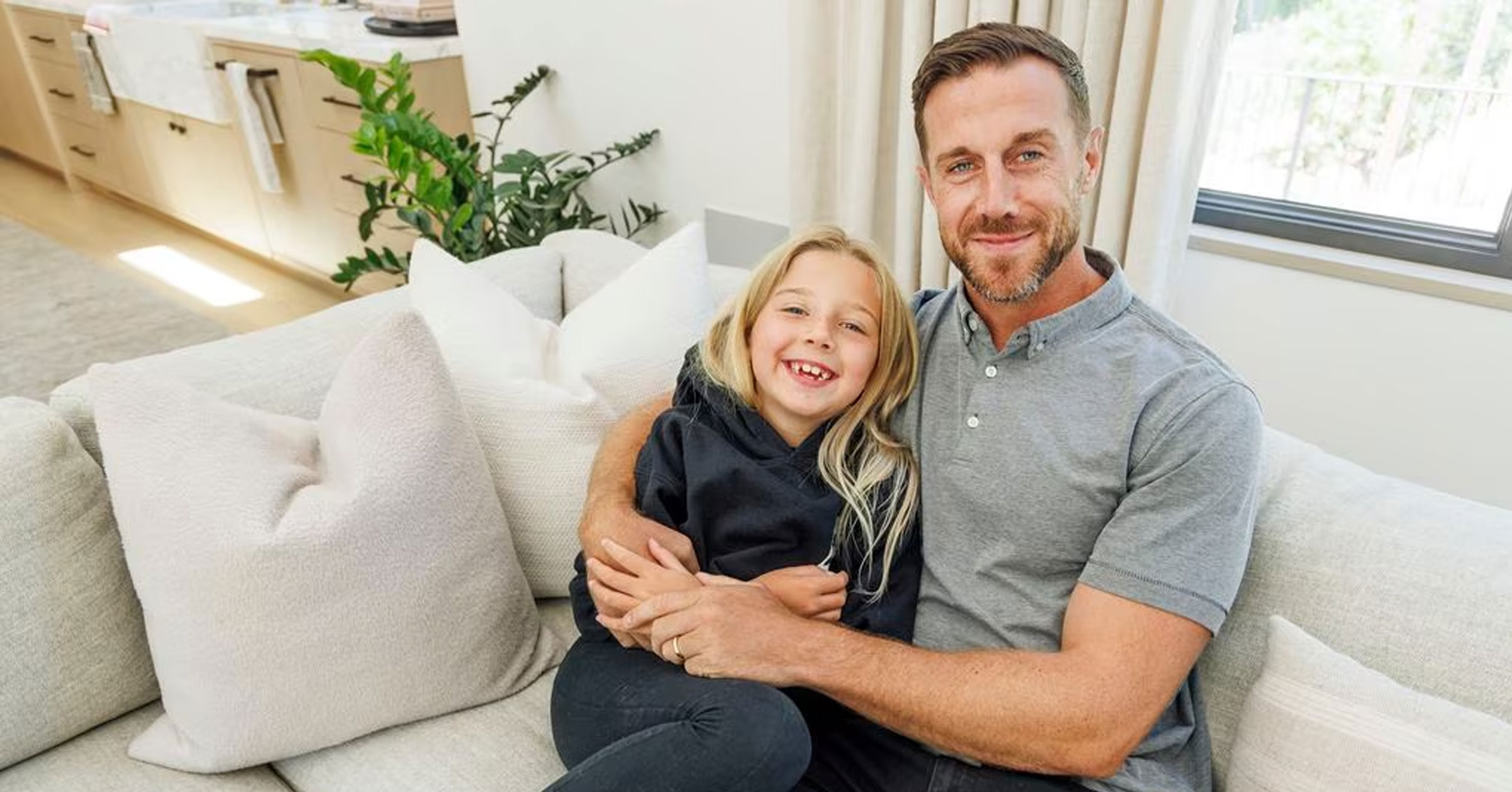 Former NFL star Alex Smith left 'helpless' after daughter living 'scan to  scan' following shock brain tumor diagnosis