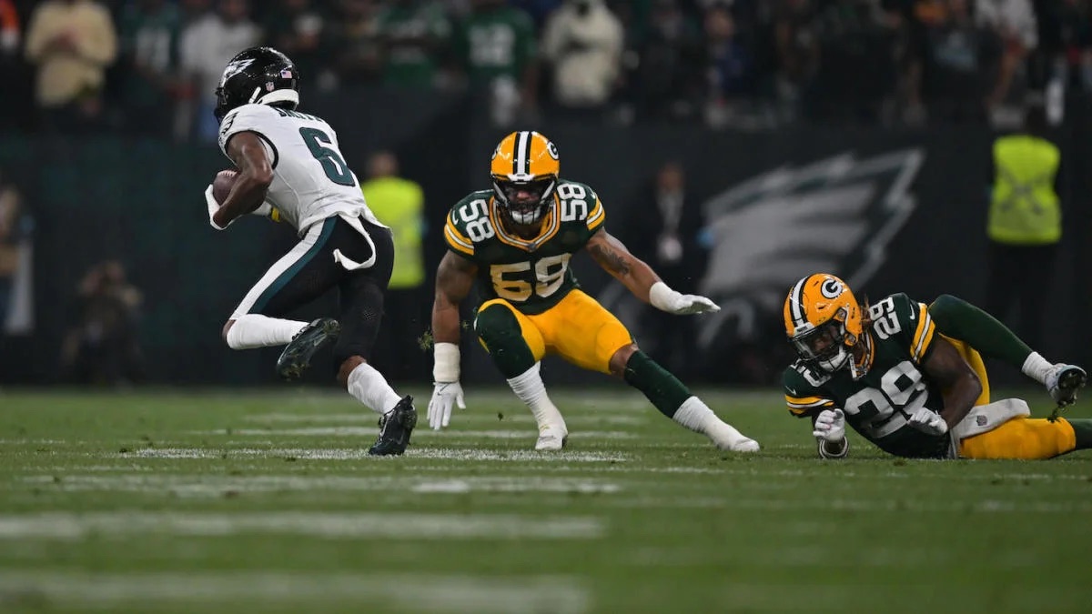 Fans Are Blasting The Horrible Field Conditions In Brazil During Eagles And Green Bay Packers 