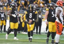 REPORT: There’s Concern Aaron Rodgers Suffered A “Slight Break” In Left Wrist