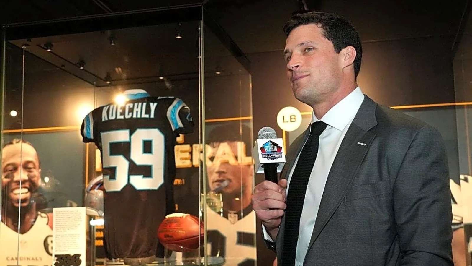 Netflix Hires Former LB Luke Kuechly As No. 1 Broadcasting Analyst Ahead Of 2026 Season - Daily Snark