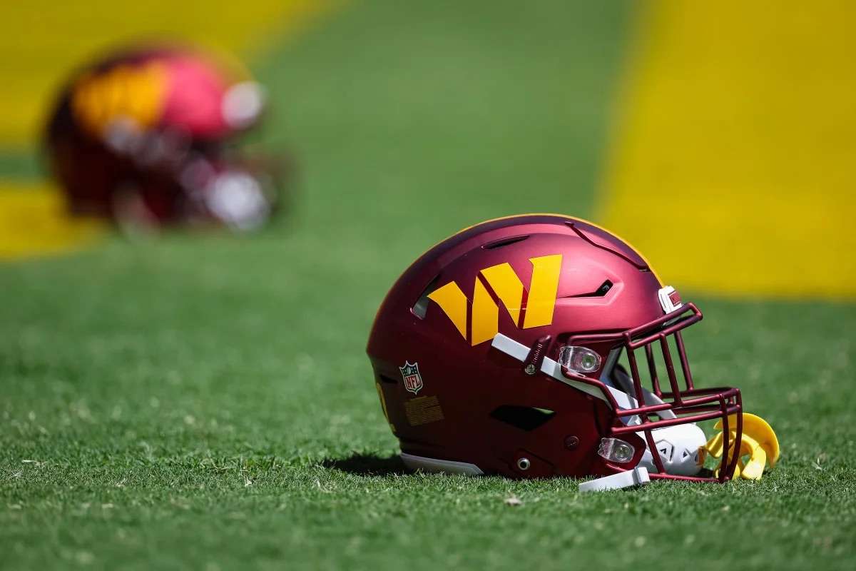 Commanders Part Ways TE Coach Ben Steele Following DUI Arrest - Daily Snark
