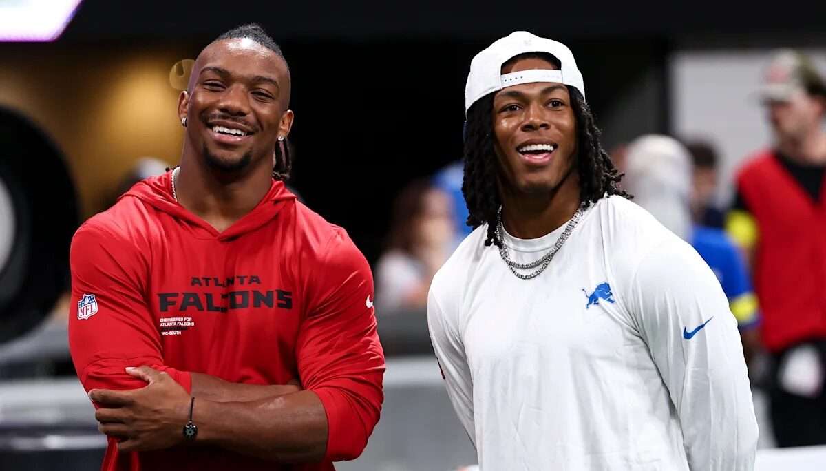 Both Bijan Robinson And Jahmyr Gibbs Not Practicing With Their Teams As Their Seek New Contracts - Daily Snark