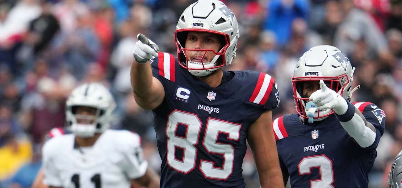 REPORT: Patriots And TE Hunter Henry Agree On Two-Year Extension Worth Up To $20 Million - Daily Snark