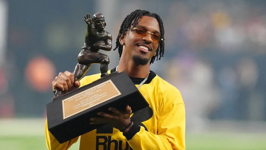 REPORT: Jayden Daniels Wants LSU To Give His Heisman Trophy Back