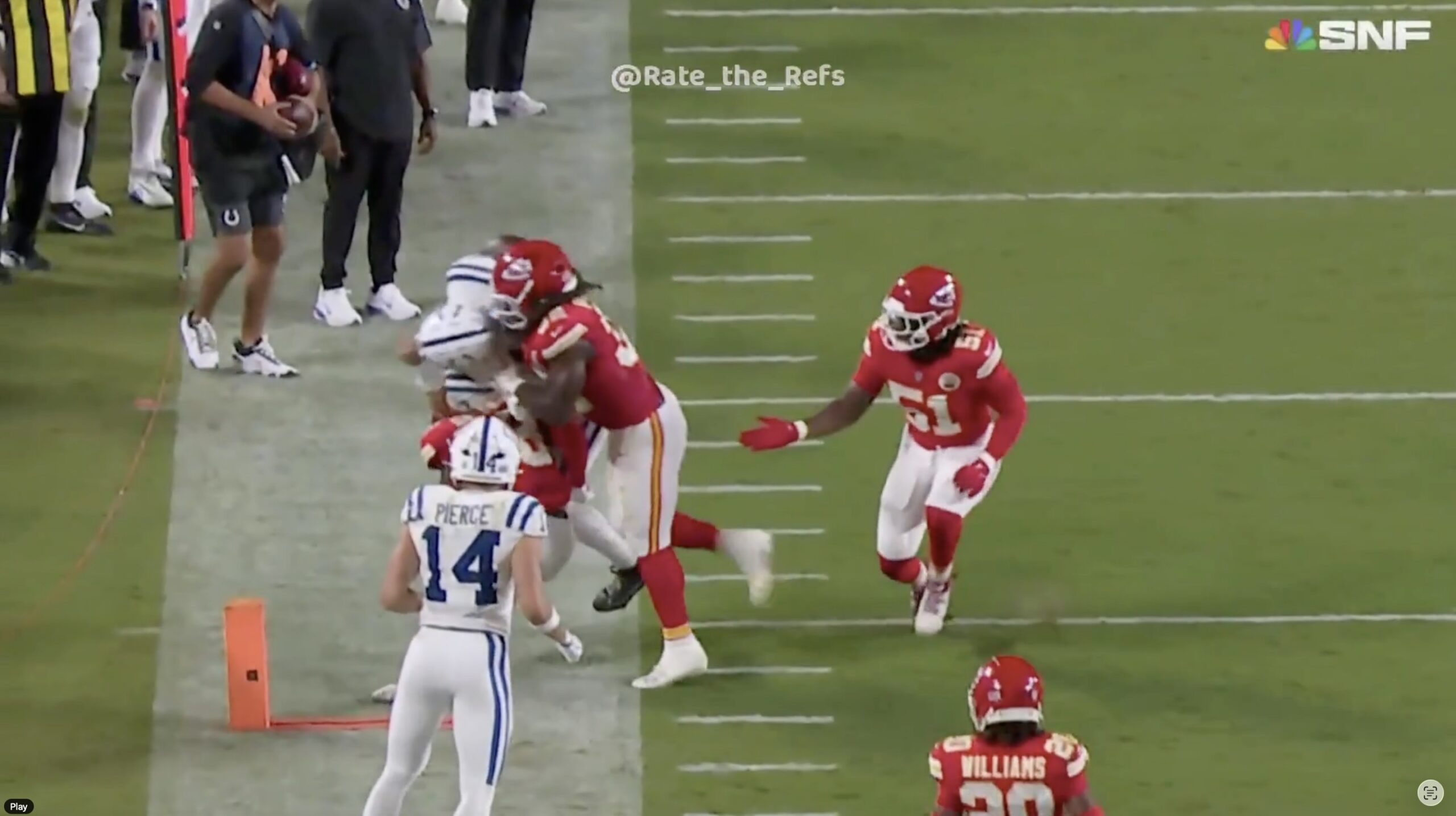 Daniel Jones Got Blasted By Multiple Chiefs Defenders During Sideline Hit (VIDEO)