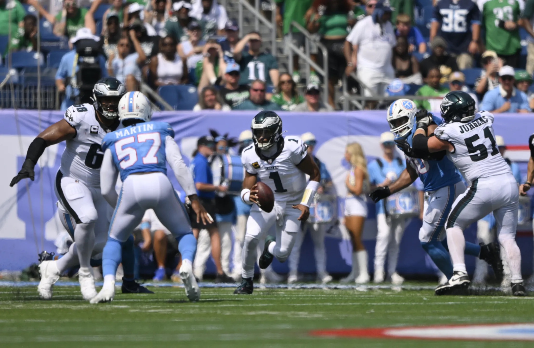 Nissan Stadium Turf Reached 157 Degrees Which Melted Players’ Cleats During Eagles-Titans Game 