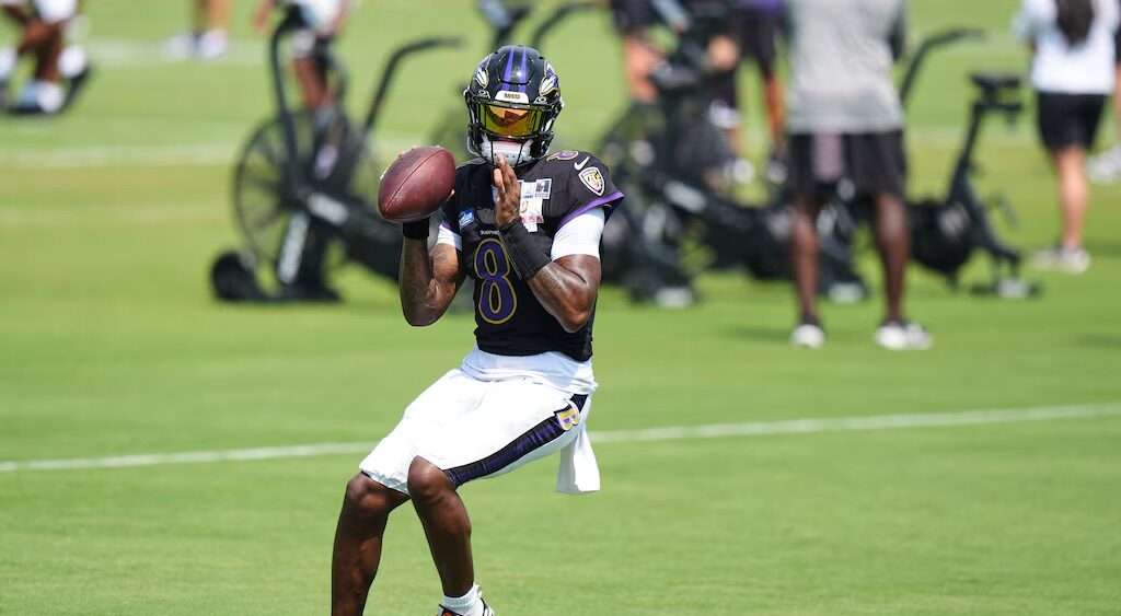 REPORT: Lamar Jackson Puts Contract Talks With Ravens On Hold